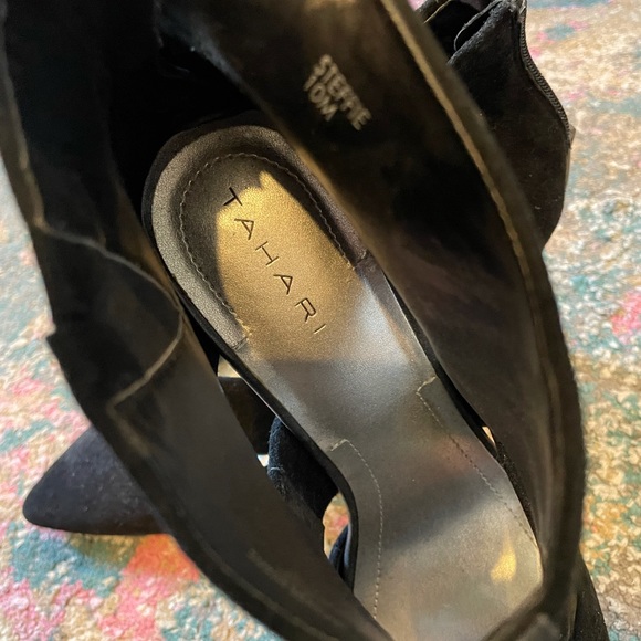 Tahari Heels - Picture 5 of 5